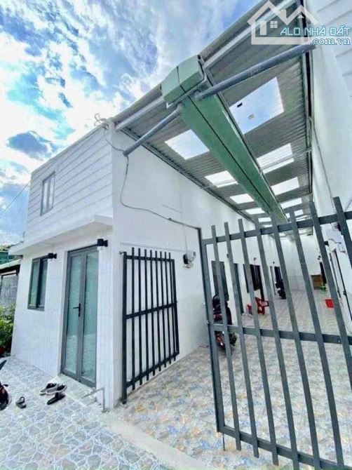Cần Bán Dãy Trọ Mới Sửa sẵn 2 kiot và 6 phòng trọ ngay KCN Trảng Bàng giá 790 triệu