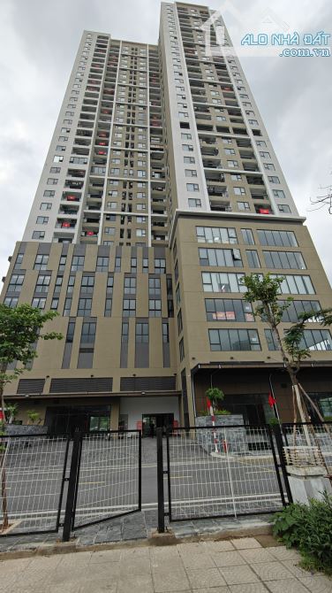 Bán sàn văn phòng lô 301 diện tích 109m2 tòa NHS Trung Văn
