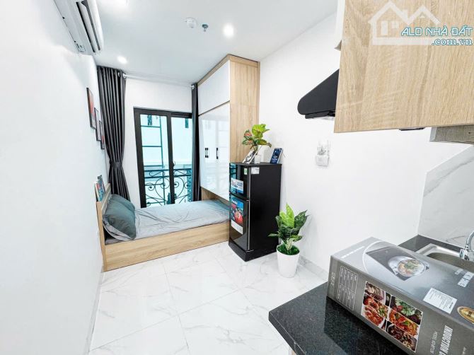 Toà CHDV Đội Cấn, thông tứ tung, 20m ra ô tô, gần ĐH RMIT 78m2*6T 20P KK nội thất cao cấp