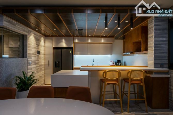 Bán Building mặt tiền đường Lê Văn Huân, P13, Quận Tân Bình; Hầm + 5 Tầng, 46.9 tỷ