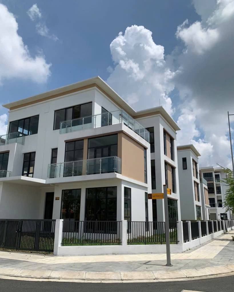 Bán gấp biệt thự T&T Millennia City Long Hậ, 200m2 vị trí đắc địa, giá chỉ 9 tỷ