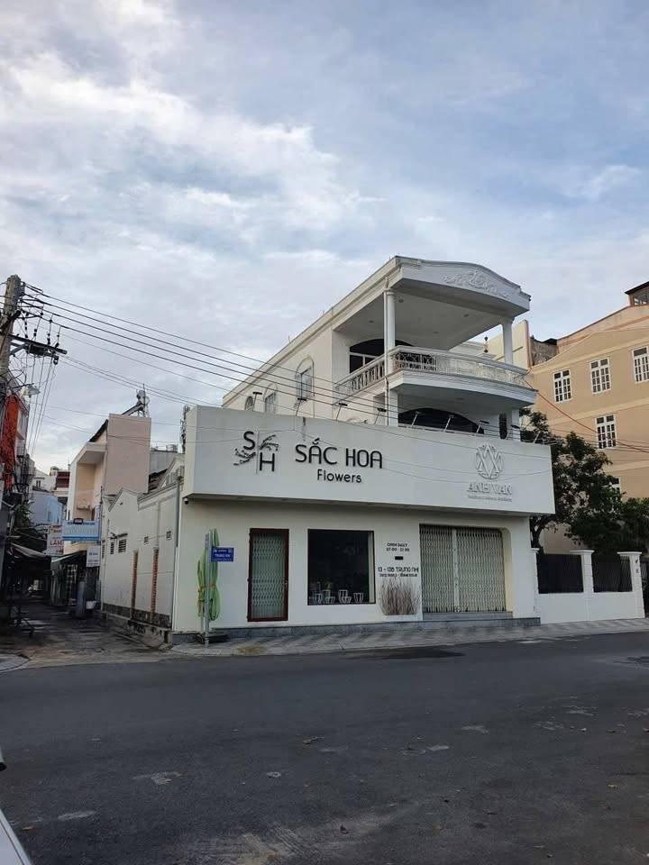 Bán nhà cấp 4 đường Trưng Nhị Phan Thiết, kinh doanh sầm uất, dt 124m2, giá 9,9 tỷ
