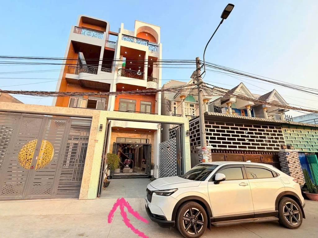 Bán nhà mới thiết kế hiện đại gần chợ Long Thượng 109m2, 2 lầu, 4pn,4wc hướng Tây giá chốt 3,75 tỷ