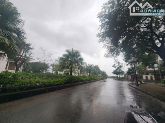 Bán đất biệt thự Phúc Ninh làn 2 đấu mã dt 240m mt 12m giá 20 tỷ