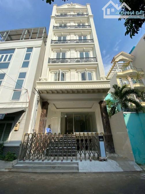 Cần bán Tòa nhà Văn Phòng 8 tầng - Dòng tiền 250tr /Tháng - MT Bùi THị XUân - GIá 64 tỷ