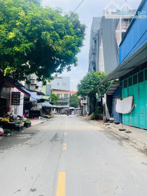 60 tỷ/369 M2/16 M tiền/ mặt Phố Kim Chung/ Đông Anh