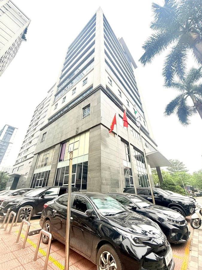 Bán căn hộ 3PN Vườn Đào Lạc Long Quân Tây Hồ, DT 137m2 , giá 13.9 tỷ view thoáng