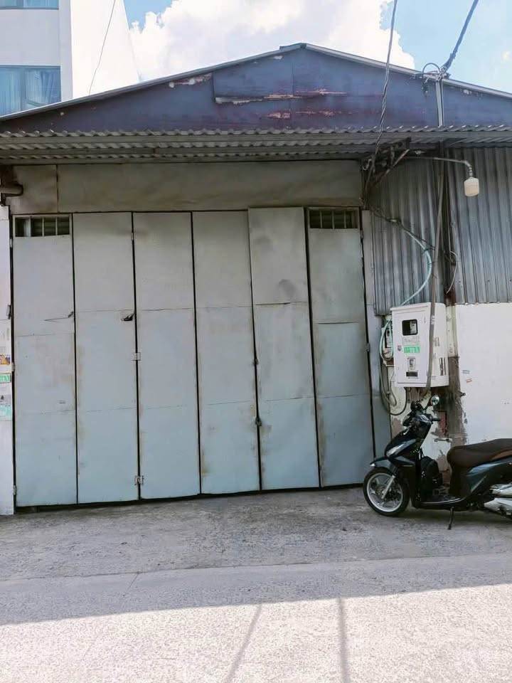 Bán nhà kho 1/ đường Vĩnh Lộc , xã Vĩnh Lộc B dt 240m2 đường beton xe tải giá 6,55 tỷ