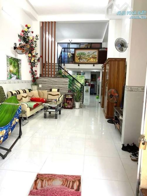Bán nhà nội bộ Nguyễn Thị Minh Khai , vừa ở vừa kinh doanh nhà trọ - DT 101m2 ngang 4m