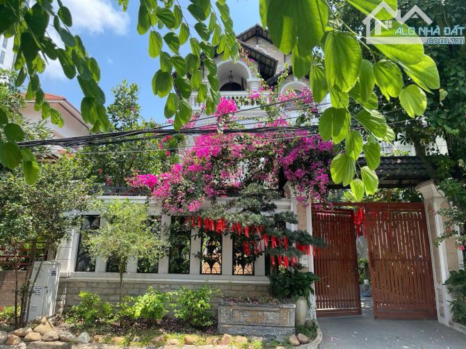 Biệt Thự Hoa Hồng Compound Đẳng Cấp, Yên Tĩnh, Thượng Lưu, 10x30, 4 Lầu, Quá Đẹp, 58 Tỷ