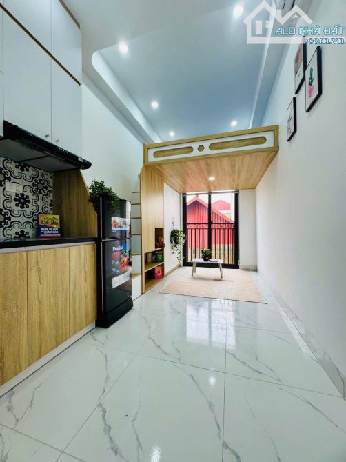 Bán toà CHDV Xuân La ngõ thông KD sát phố 40m2*6T, TM, 10PN DT 800tr/năm, PCCC đủ