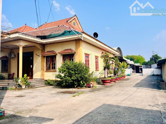 Biệt Thự và Nhà Xưởng Tân Phú Trung có diện tích 4.400m2