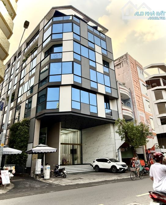 89 tỷ - HĐT: 290tr/th! Bán tòa Building ngay Hoàng Hoa Thám, Bình Thạnh - 10x32m - Hầm 7 T