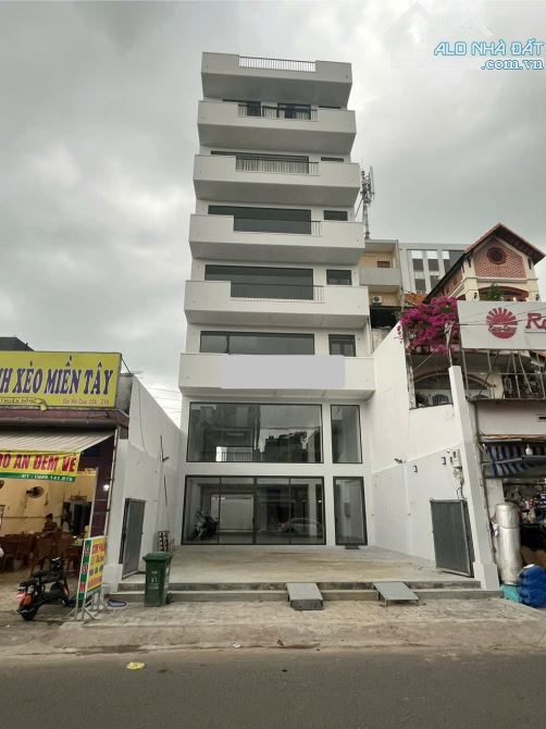 BÁN TÒA NHÀ VP BÙI VĂN BA QUẬN 7- 8,2x25m NH 8,5m- 8 Tầng- Giá 55 tỷ
