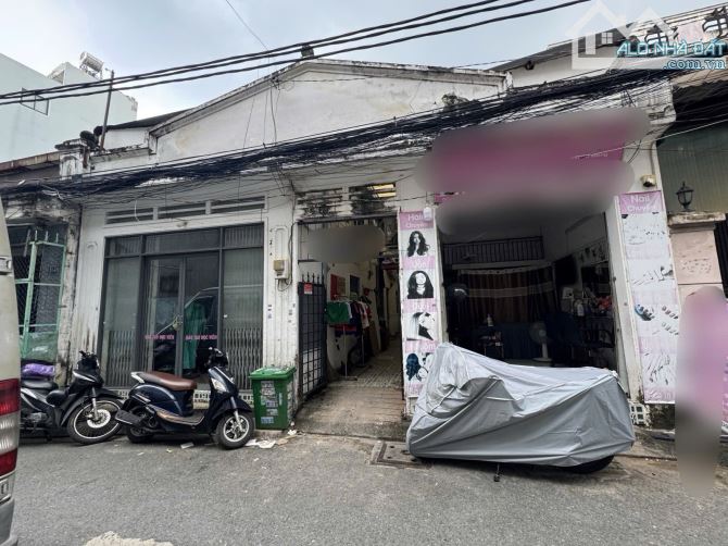 TÂN BÌNH -ĐẤT LỚN HIẾM - 238M2 NGANG 8.5M- NGAY CHỢ PHẠM VĂN BẠCH - PHÙ HỢP XÂY CHDV