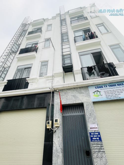 CHDV NGAY ĐH CÔNG THƯƠNG – NGANG 6.2M- TÂN PHÚ- ĐANG KHOÁN 77TR/THÁNG