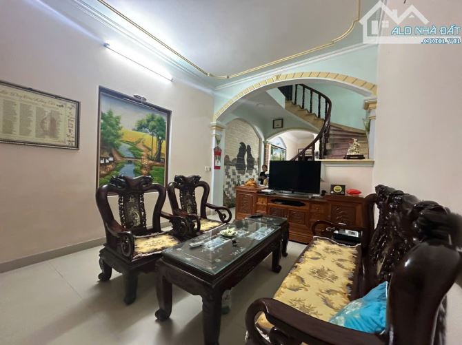 CẦN BÁN CĂN NHÀ 4 TẦNG PHỐ CAO BÁ QUÁT - HẢI TÂN - TP HẢI DƯƠNG
