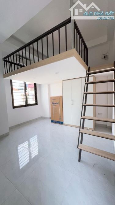 BÁN TOÀ CHDV NGÕ 1395 GIẢI PHÓNG 75M2 7 TẦNG 15PH - Ô TÔ ĐỖ CỬA -DÒNG TIỀN 75TR/ THÁNG