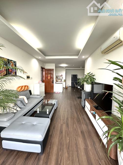 Bán căn hộ Tây Nguyên plaza, 109m2, căn góc, 3 phòng ngủ, 3WC, sổ hồng, Đông Bắc, tầng 9