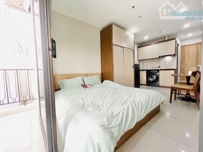 Bán toà CHDV Trương Định ngõ thông KD cách oto 15m gần ĐH NEU 50m2*5 tầng thang máy 8PN