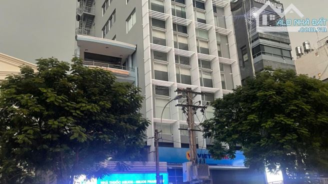Bán nhà mặt phố Nguyễn Du, DT 150m2 x 10 tầng, mặt tiền 8m.