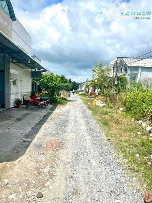 Bán nhà trọ hoặc đất nền nhánh 4 Duy Khổng khu dân cư