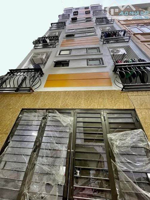 Bán Tòa CCMN Dòng Tiền Cực Đỉnh Phố Nguyễn Khánh Toàn, HN DT 56m2 x 16P. Giá Rẻ.