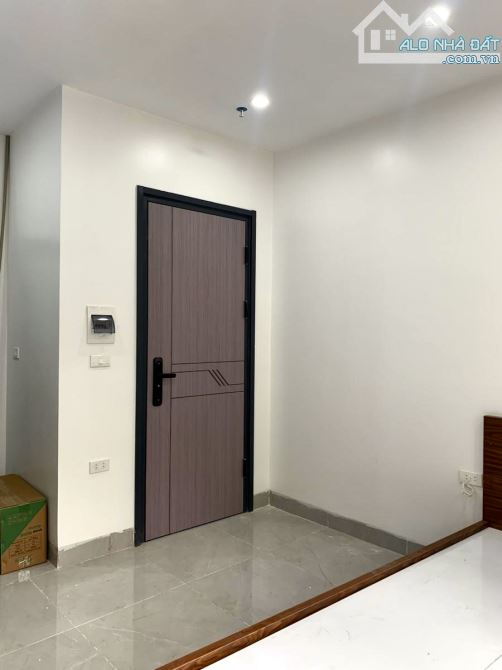 Toà CCMN Vip KIM MÃ - Lô góc 3 thoáng - 60m* 7TTM* 20PKK - 90 tr/tháng - Nhỉnh 17 tỷ