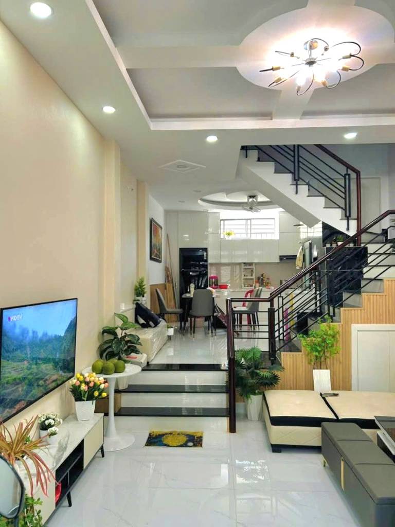 BÁN NHÀ SÁT HƯƠNGG LỘ 2 BÌNH TÂN, NGAY NGÃ TƯ 4 XÃ, HẺM XE HƠI, 4X24M NHÀ ĐẸP