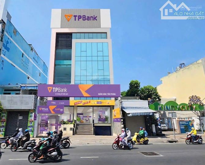 GẤP BÁN TÒA NHÀ VĂN PHÒNG MẶT TIỀN CỘNG HÒA P15 TÂN BÌNH 150 tỷ giảm còn 110 tỷ