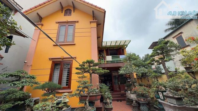 Bán biệt thự sân vườn Thôn Nhuế, Kim Chung, Đông Anh, 170m2, MT 8m, ô tô tránh, 15.7 tỷ