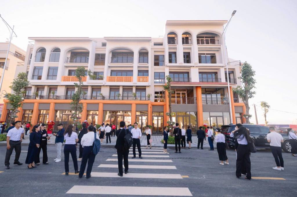 Bán nhà liền kề Charmora city Nha Trang, nhà 3 tầng, dt 112m2, giá chỉ 12,3 tỷ