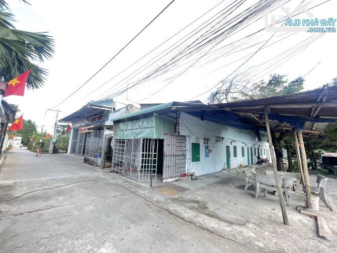Bán Dãy Trọ 8 Phòng + 1 Ki ốt , Thu Nhập 11tr/Tháng ,Sổ Hồng Riêng 1 Ỷ 980 Triệu