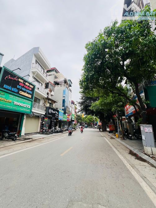 Cực phẩm tòa văn phòng 9 tầng thang máy 82m2 ngã tư Trường Chinh - Giải Phóng