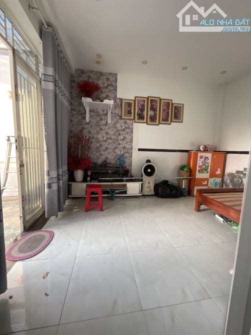 💥HAI DÃY NHÀ TRỌ GẦN PHAN VĂN ĐỐI – DÒNG TIỀN 20TR •. 💎 DT224m² (9m×30m) CÓ 12 Phòn
