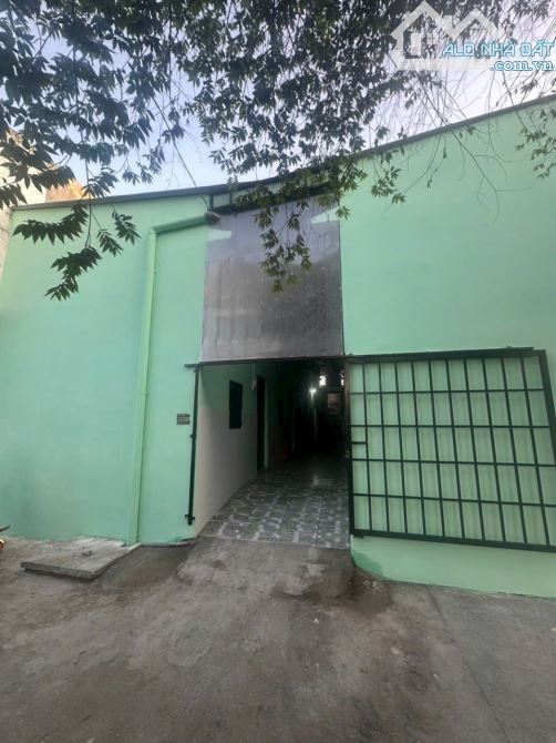 Bán gấp nhà trọ tại Bình Tiền 1, giá 2,75 tỷ, 200m2, đẹp 10x20 có 2 sổ rời công chứng ngay