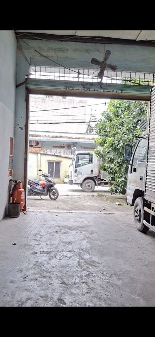 NHÀ XƯỞNG 1.421m2 – PHẠM ĐĂNG GIẢNG – 68 TỶ- DÒNG TIỀN 70TR/THÁNG