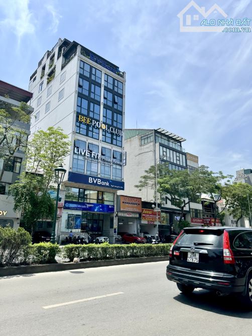 Đẳng cấp số 1 mặt phố Nguyễn Văn Cừ building 10 tầng dòng tiền 5 tỷ, Dt 230m2 mt 10m