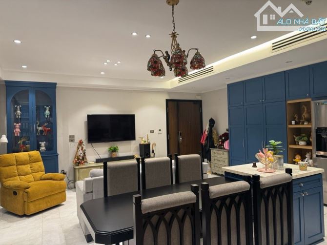Bán Chung Cư Hoàng Hoa Thám Golden Westlake 112m2, lô góc, 2 ngủ rộng, full nội thất