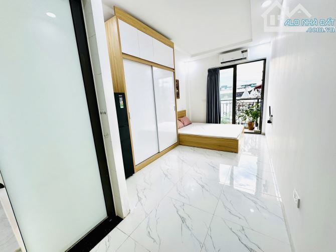 Bán toà CHDV Trần Đại Nghĩa ngõ 3 gác thông tứ tung gần ĐH Bách Kinh Xây 70m2*7T, TM, 17PN