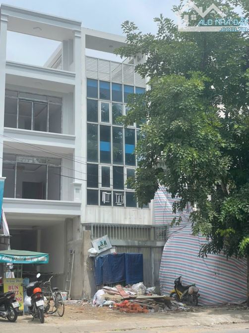 CỰC HIẾM! TÒA VĂN PHÒNG ĐƯỜNG NGUYỄN HOÀNG, QUẬN 2 80M2, 4 TẦNG, HĐT 80TR/THÁNG, 23 TỶ