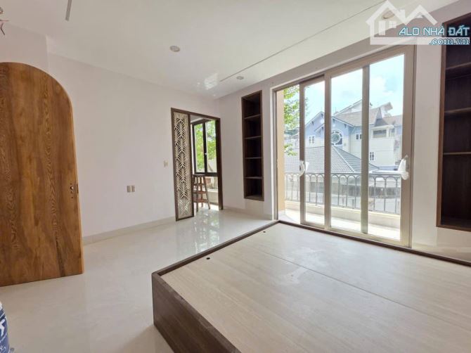 BÁN BIỆT THỰ MỚI ĐẸP KHU ĐẠI AN, PHƯỜNG 9 - THIẾT KẾ 3 TẦNG HIỆN ĐẠI, ĐỦ NỘI THẤT, 22 TỶ