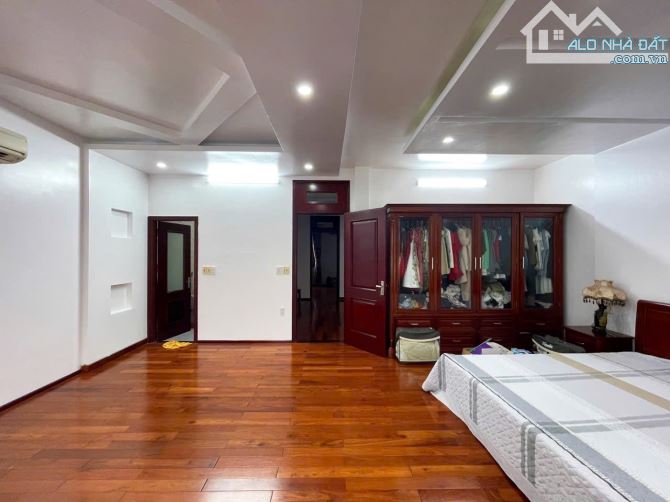 Bán biệt thự 4 tầng lô 16 Lê Hồng gần Cấp 3 Trần Phú - 126m đường 15m giá 18,8 tỷ