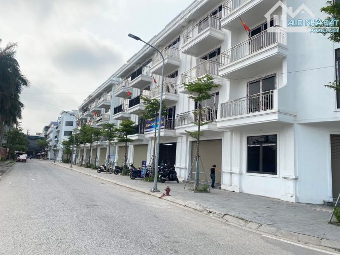 BÁN NHÀ KĐT BÙI SĨ TIÊM THÁI BÌNH MẶT CHỢ TIỀN PHONG