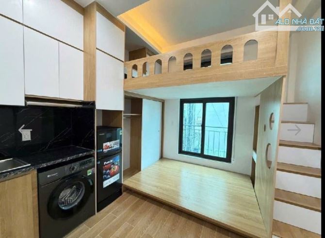 BÁN TÒA CCMN VIỆT HƯNG LONG BIÊN, 8 TẦNG THANG MÁY, 19 PHÒNG, 65M2, GIÁ 15.76 TỶ