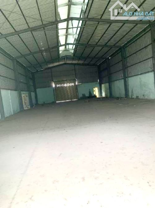 NHÀ XƯỞNG MẶT TIỀN - ĐƯỜNG ĐOÀN NGUYỄN TUẤN - DT 900M - NGAY CHỢ KHU CÔNG NGHIỆP VỊ TRÍ C