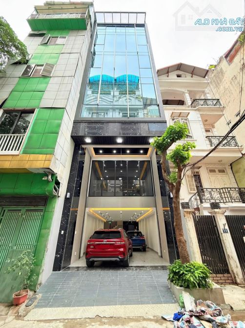 Bán tòa nhà văn phòng Đền Lừ 3 – 100m² – 7 tầng thang máy - Mt 5m – ô tô tránh. Hơn 300tr/