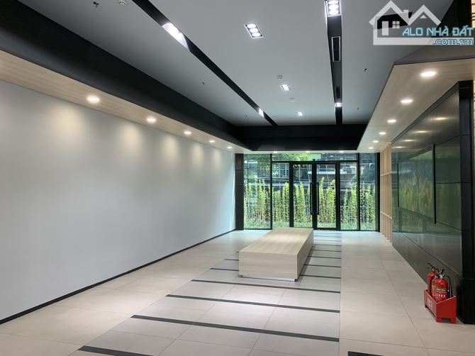Bán toà nhà văn phòng măt phố Lý Thường Kiệt - Hoàn Kiếm 450m2 xây 15 tầng, giá 480 tỷ