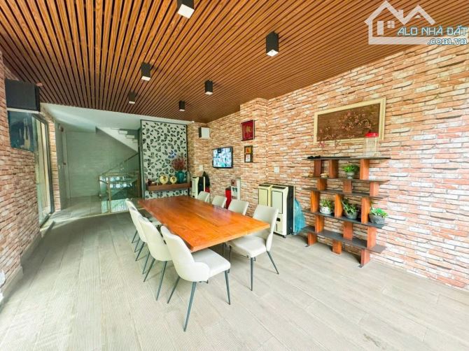 🏢 TÒA NHÀ VĂN PHÒNG TRUNG TÂM TÂN BÌNH – GẦN SÂN BAY T3 – ETOWN