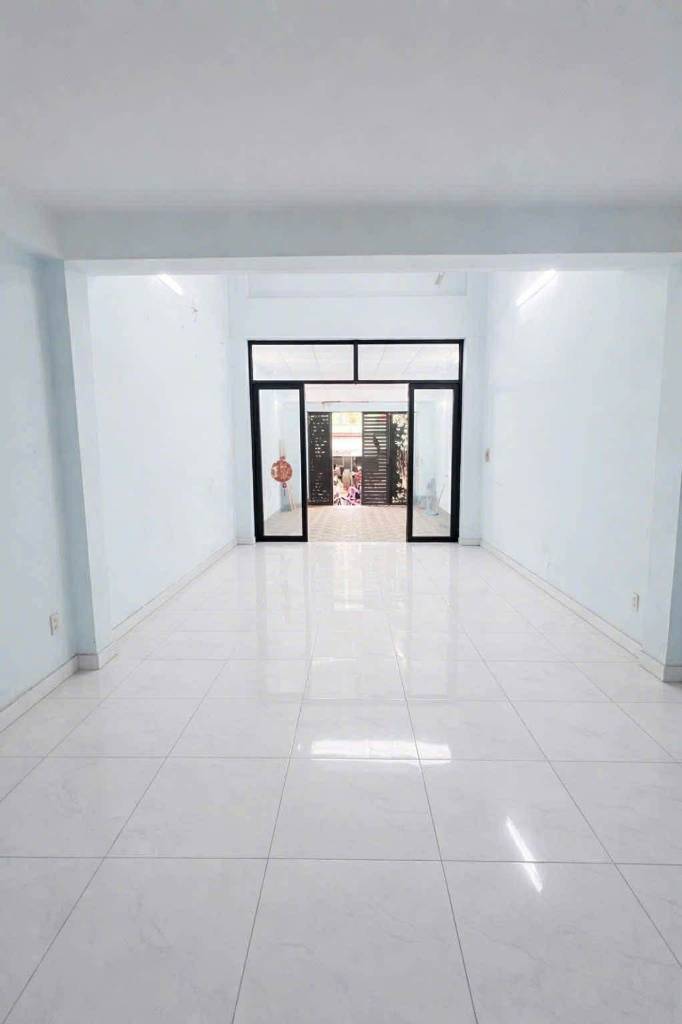 BÁN NHÀ KHU VIP HỌ LÊ TÂN PHÚ, MẶT TIỀN KINH DOANH ĐẮT GIÁ, 4 TẦNG ĐÚC NGANG ĐẸP 4.5M